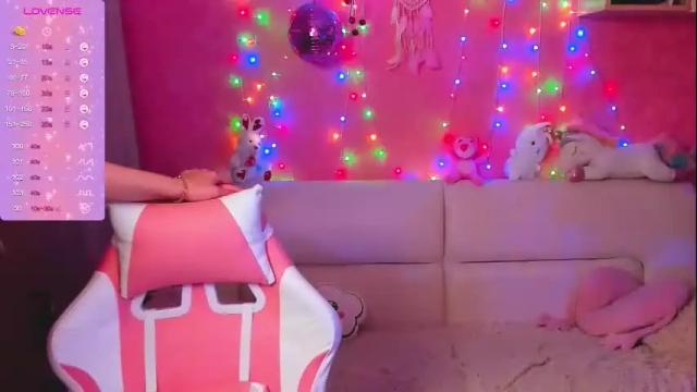 Image 4 of hotty_girls_here Stream on Chaturbate on 10 days ago