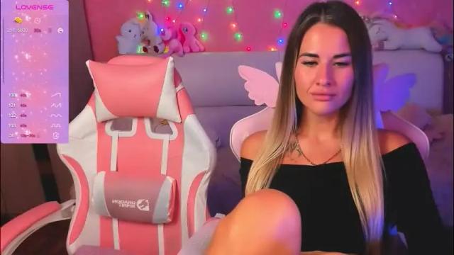 Image 11 of hotty_girls_here Stream on Chaturbate on 1 month ago
