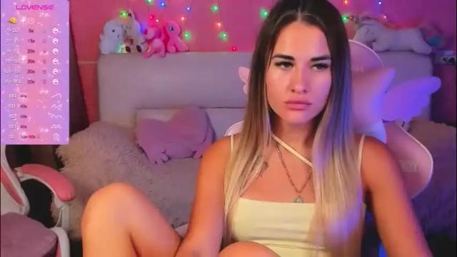 Image 3 of hotty_girls_here Stream on Chaturbate on 28 days ago