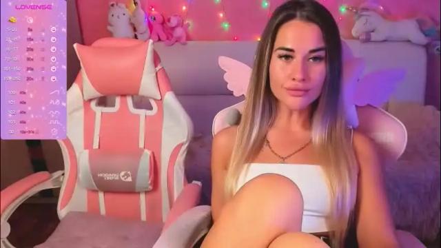 Image 8 of hotty_girls_here Stream on Chaturbate on 11 days ago