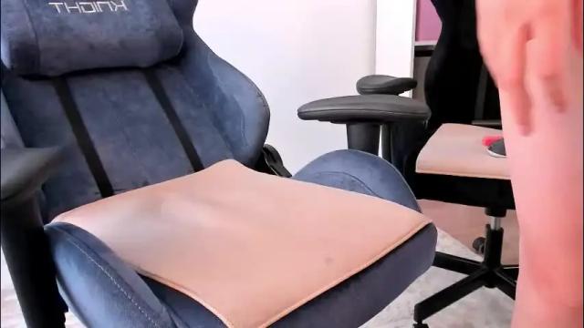 Image 11 of hottyblonds Stream on Chaturbate on 2 months ago