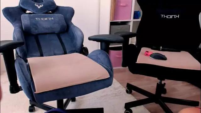 Image 3 of hottyblonds Stream on Chaturbate on 23 days ago