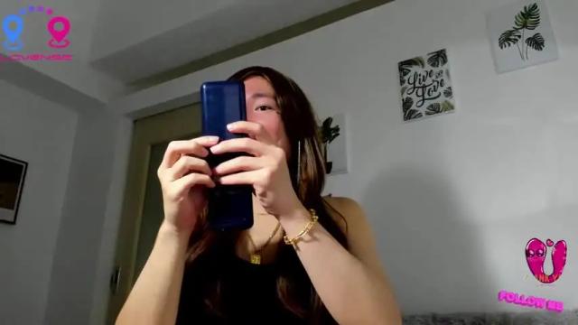 Image 3 of hottycrishinaxx Stream on Chaturbate on 12 months ago