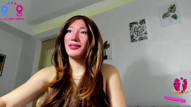 Image 11 of hottycrishinaxx Stream on Chaturbate on 12 months ago