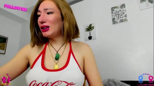 Image 3 of hottycrishinaxx Stream on Chaturbate on 1 month ago