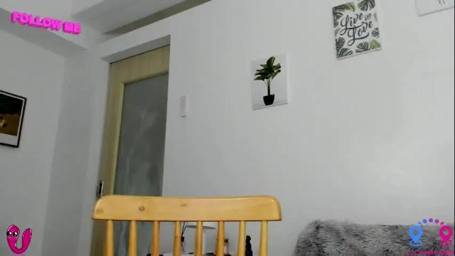 Image 4 of hottycrishinaxx Stream on Chaturbate on 1 month ago