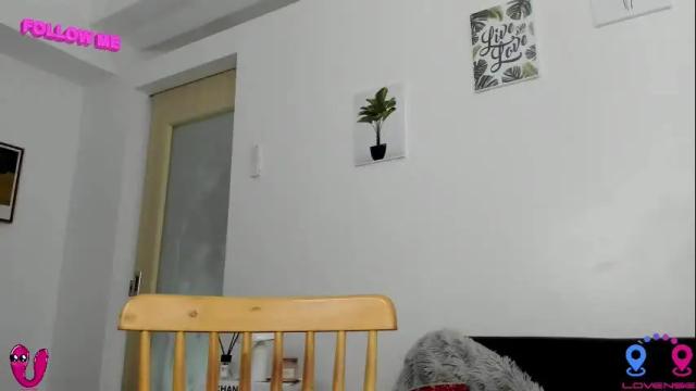 Image 4 of hottycrishinaxx Stream on Chaturbate on 8 days ago