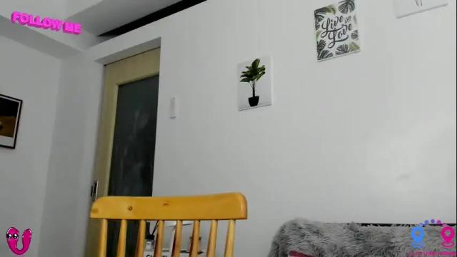 Image 2 of hottycrishinaxx Stream on Chaturbate on 6 days ago