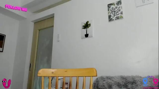 Image 2 of hottycrishinaxx Stream on Chaturbate on 4 days ago