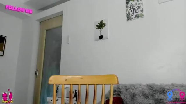 Image 3 of hottycrishinaxx Stream on Chaturbate on 16 days ago