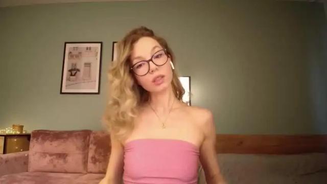 Image 4 of hottymilana Stream on Chaturbate on 13 months ago
