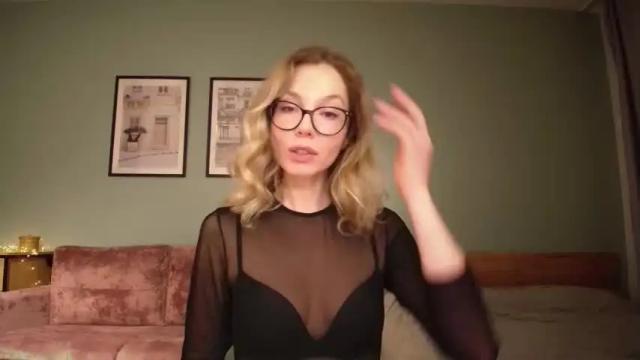 Image 2 of hottymilana Stream on Chaturbate on 12 months ago