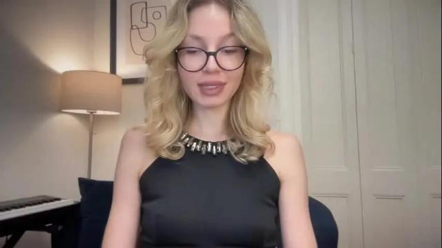 Image 2 of hottymilana Stream on Chaturbate on 23 days ago