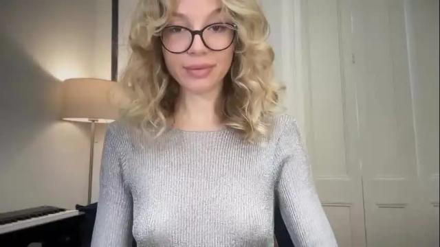 Image 11 of hottymilana Stream on Chaturbate on 20 days ago