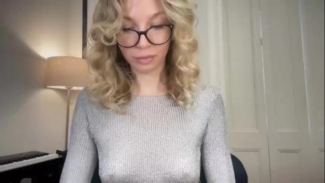 Image 4 of hottymilana Stream on Chaturbate on 20 days ago
