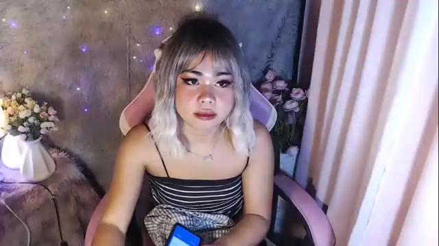 Image 4 of hotvannie Stream on Chaturbate on 17 months ago