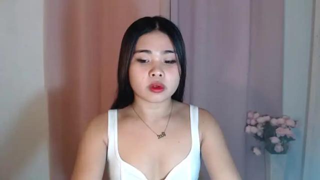 Image 12 of hotvannie Stream on Chaturbate on 14 months ago