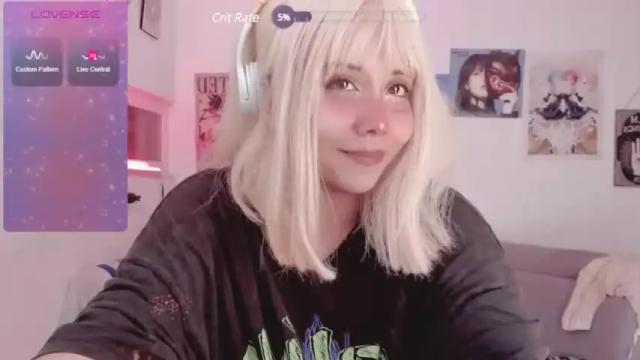 Image 8 of hotvexan Stream on Chaturbate on 15 months ago