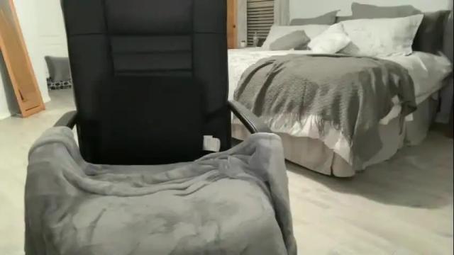 Image 12 of hotwife_autumn Stream on Chaturbate on 16 months ago