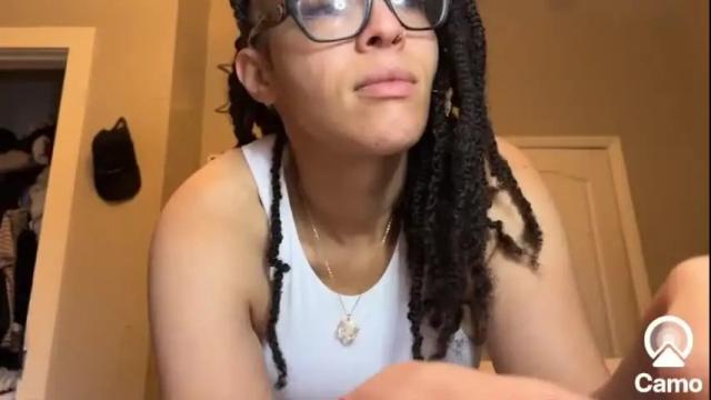 Image 3 of hotyella Stream on Chaturbate on 14 months ago