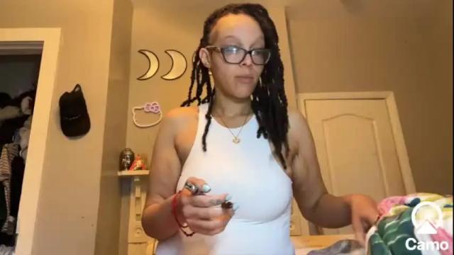 Image 7 of hotyella Stream on Chaturbate on 14 months ago