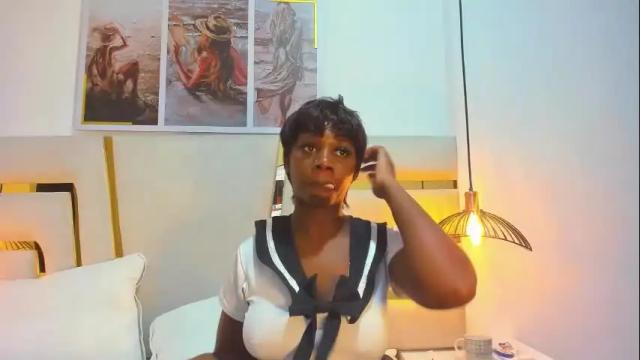 Image 3 of huddah_cam Stream on Chaturbate on 1 month ago