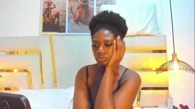 Image 6 of huddah_cam Stream on Chaturbate on 1 month ago