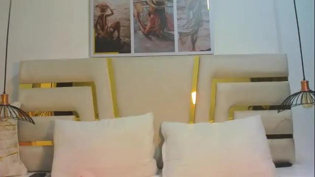 Thumbnail 3, huddah_cam's Stream at Chaturbate, 1 month ago