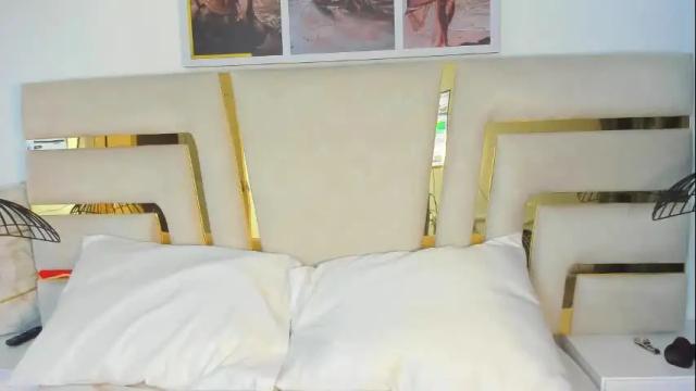 Image 11 of huddah_cam Stream on Chaturbate on 1 month ago