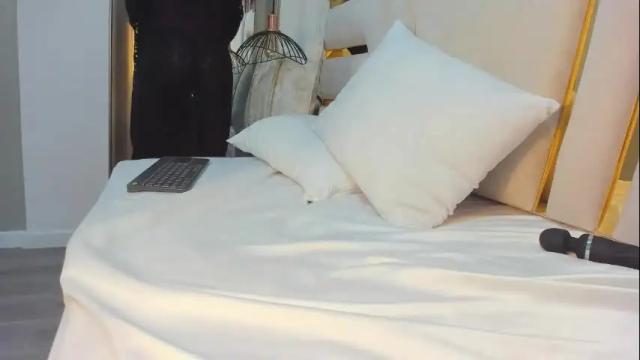 Thumbnail 2, huddah_cam's Stream at Chaturbate, 1 month ago
