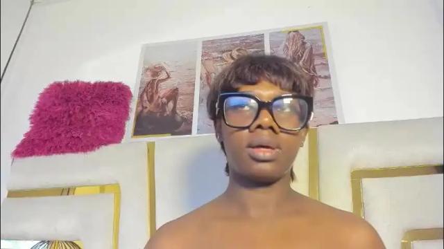 Image 6 of huddah_cam Stream on Chaturbate on 5 days ago