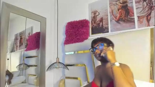 Image 8 of huddah_cam Stream on Chaturbate on 3 days ago