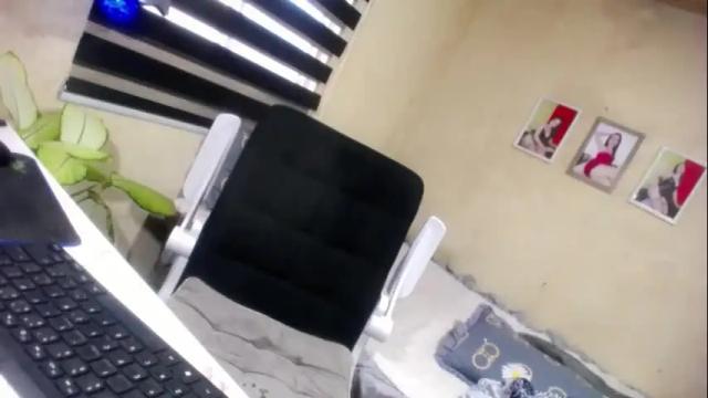 Image 11 of hugcock69_precious Stream on Chaturbate on 1 month ago