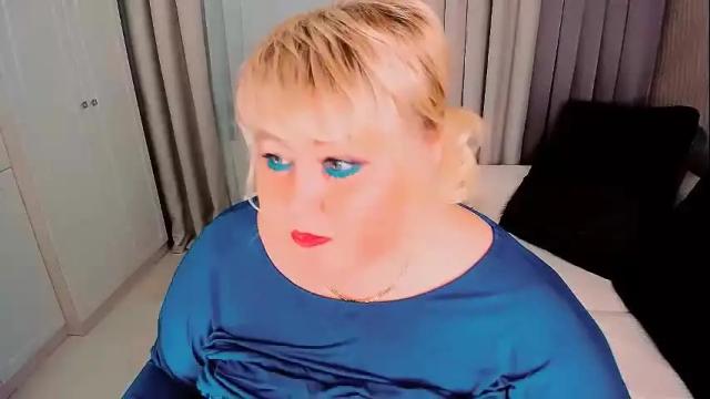 Image 12 of huge_booobs Stream on Chaturbate on 1 month ago
