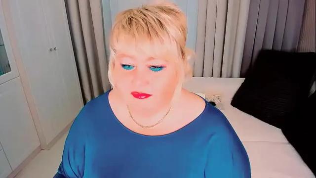 Image 2 of huge_booobs Stream on Chaturbate on 1 month ago