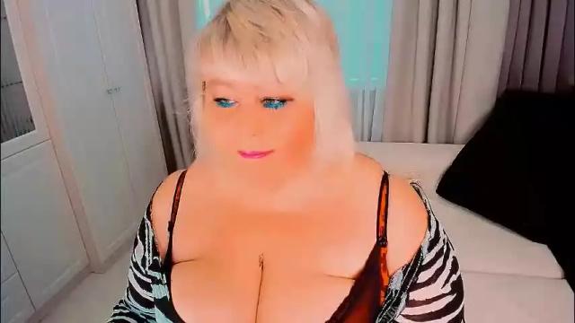 Thumbnail 3, huge_booobs's Stream at Chaturbate, 1 month ago