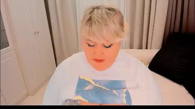 Image 11 of huge_booobs Stream on Chaturbate on 28 days ago