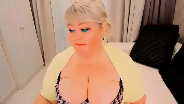 Thumbnail 3, huge_booobs's Stream at Chaturbate, 2 months ago