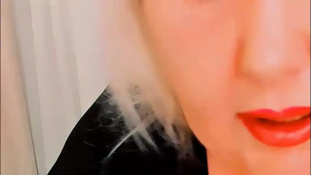 Image 8 of huge_booobs Stream on Chaturbate on 2 months ago