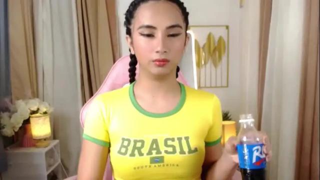 Image 2 of hugeasiancockandrea Stream on Chaturbate on 1 month ago