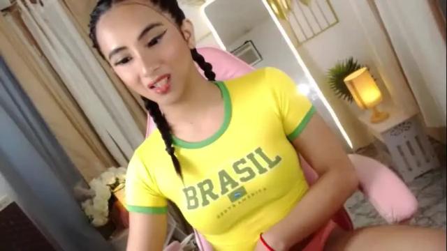 Image 7 of hugeasiancockandrea Stream on Chaturbate on 1 month ago