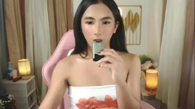 Image 8 of hugeasiancockandrea Stream on Chaturbate on 10 days ago