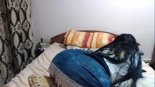 Image 2 of hugeassdevil Stream on Chaturbate on 13 days ago