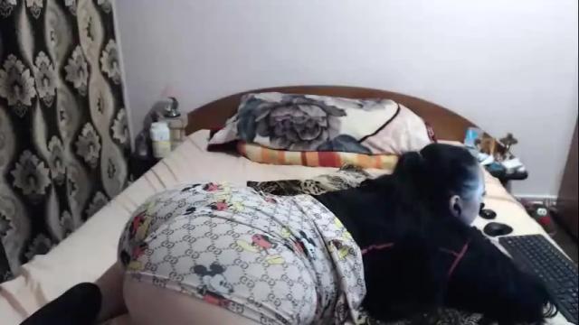 Image 4 of hugeassdevil Stream on Chaturbate on 6 days ago