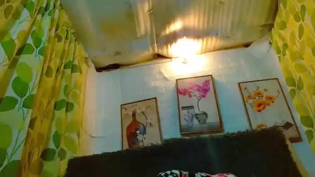 Image 3 of hugecock_aarien1 Stream on Chaturbate on 15 months ago