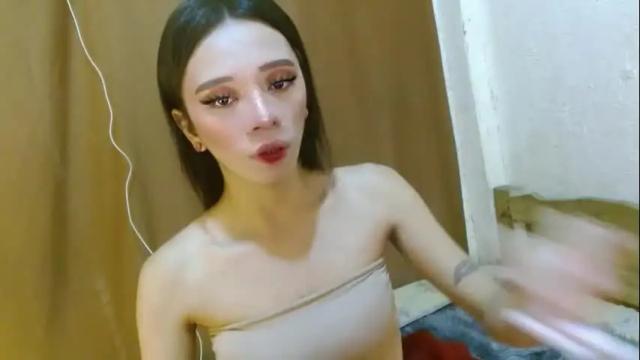 Image 2 of hugecock_caraxx Stream on Chaturbate on 4 days ago