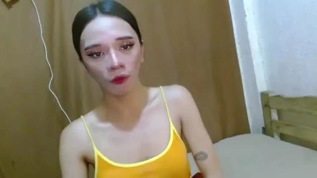 Image 3 of hugecock_caraxx Stream on Chaturbate on 1 month ago