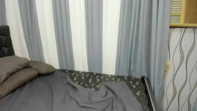 Image 7 of hugecockbella04 Stream on Chaturbate on 18 months ago