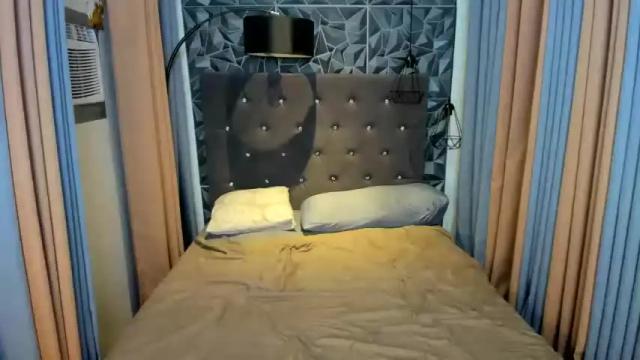 Image 11 of hugecockbella04 Stream on Chaturbate on 18 months ago