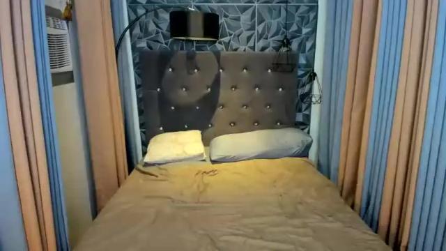 Image 12 of hugecockbella04 Stream on Chaturbate on 18 months ago